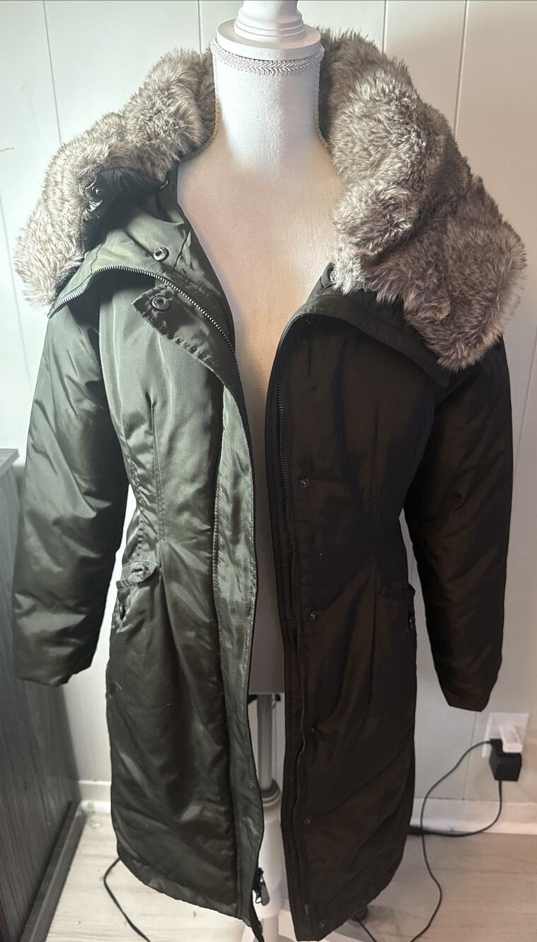 Vince Camuto Women's Black Belted Faux Fur Hooded Down Puffer Coat Size M